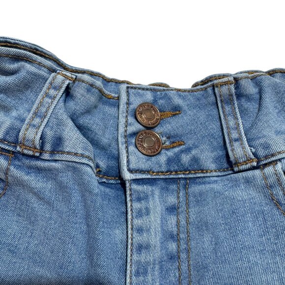 Vintage High-Waisted Denim Shorts With Rolled Hem & Double Button Closure - Picture 2 of 3